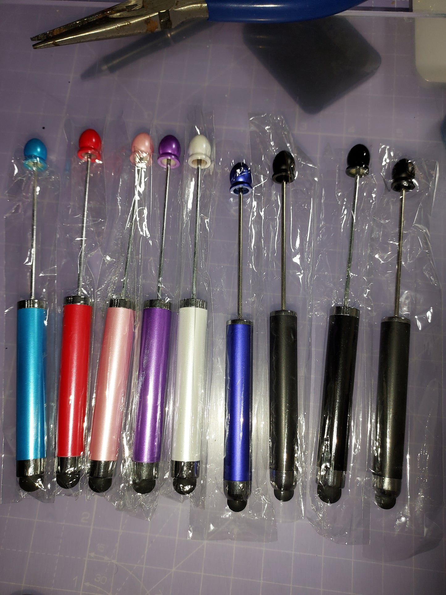 Colorful Beaded Pens with Unique Designs for Creative Writing and Artistic Expression